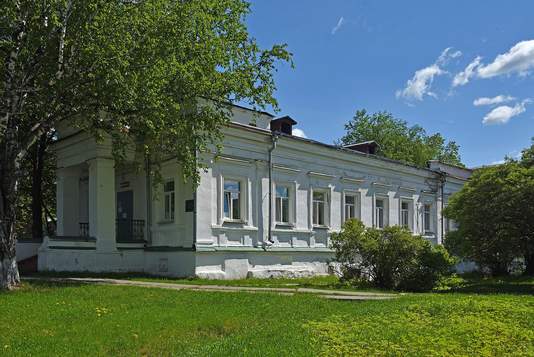 Верхотурье (Verkhoturye, Komsomolskaya, 8).